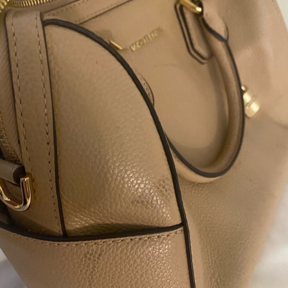 tan michael kors purse - Picture 5 of 6